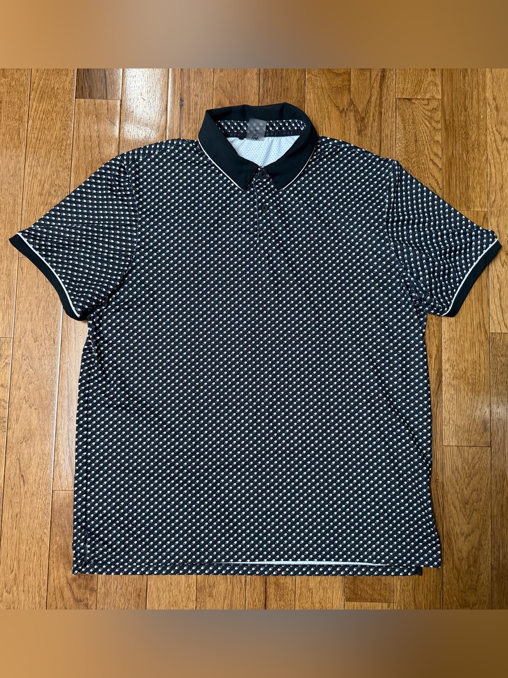 VRST Men's Black Patterned Golf Polo Shirt    Size XL